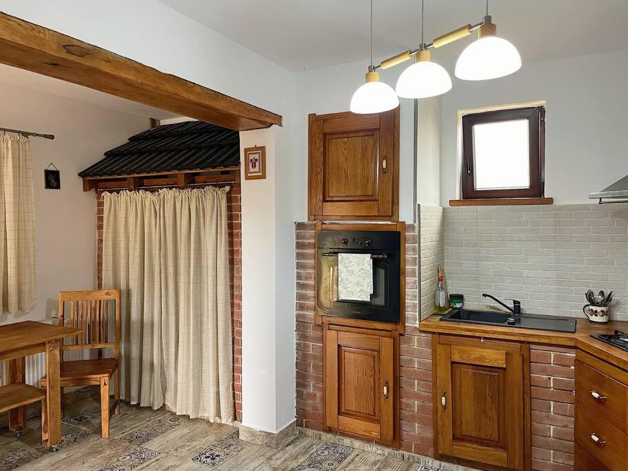 Hotel Casa La Doi Nuci Bradet  Zewnętrze zdjęcie
